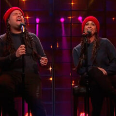 Watch Alanis Morissette Updates ‘Ironic’ Lyrics